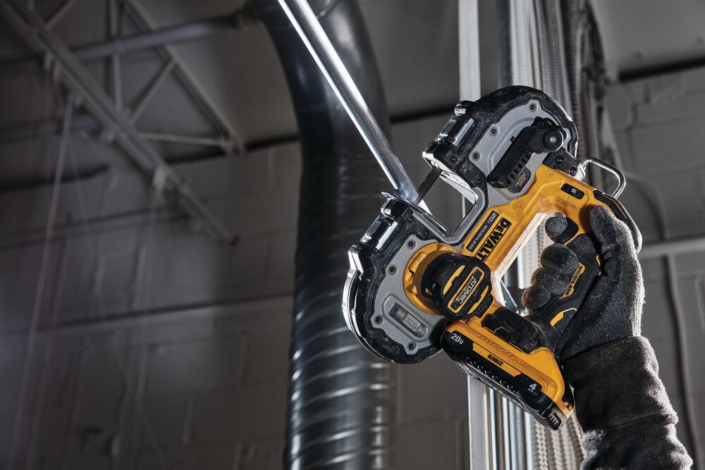 DEWALT DCS377Q1 ATOMIC 20V MAX* Brushless Cordless 1-3/4 in. Compact Bandsaw Kit - 8