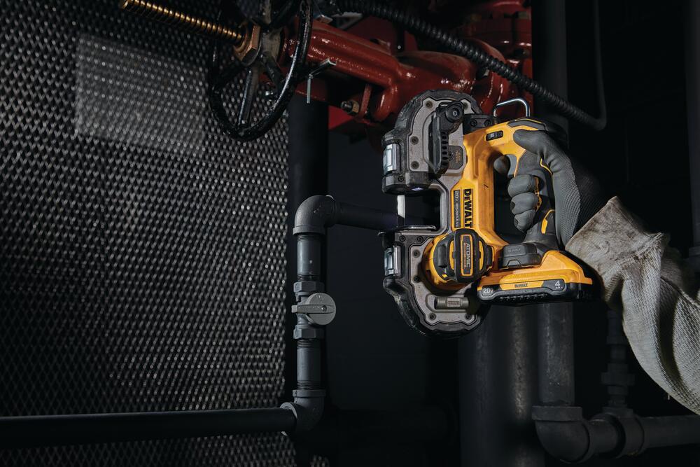 DEWALT DCS377Q1 ATOMIC 20V MAX* Brushless Cordless 1-3/4 in. Compact Bandsaw Kit - 10