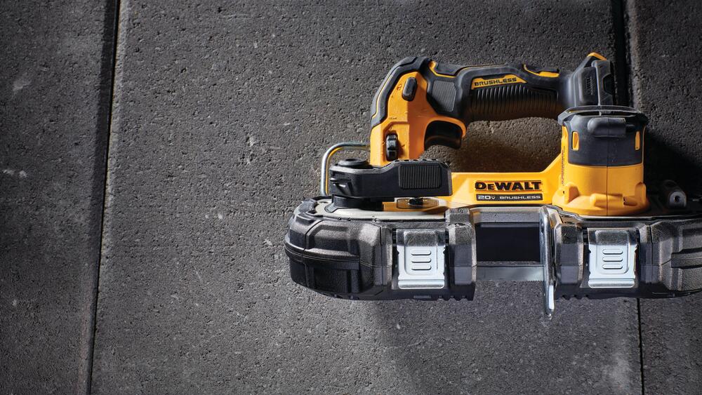 DEWALT DCS377Q1 ATOMIC 20V MAX* Brushless Cordless 1-3/4 in. Compact Bandsaw Kit - 16