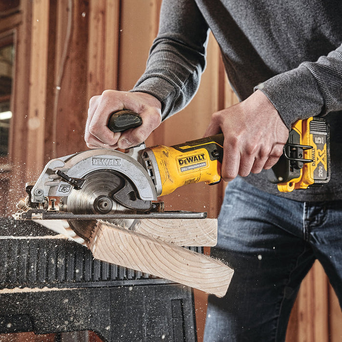 DeWalt DCS571B ATOMIC 20V MAX* Brushless 4-1/2" Cordless Circular Saw - 2