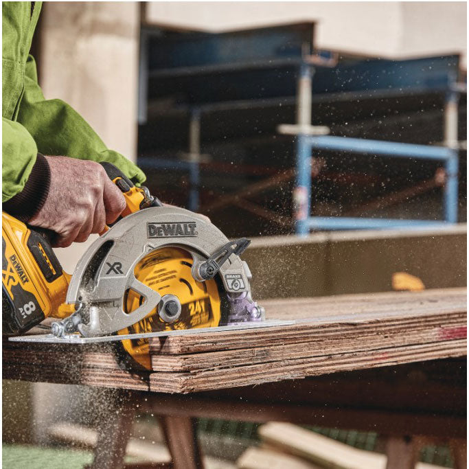 DeWalt DCS574W1 20V Max Power Detect Circular Saw Kit - 7