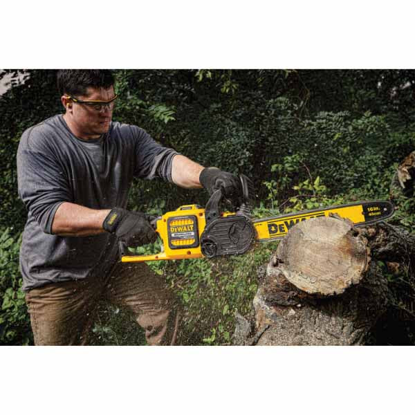 DeWalt DCCS670X1 60 V MAX Brushless Chainsaw - 4