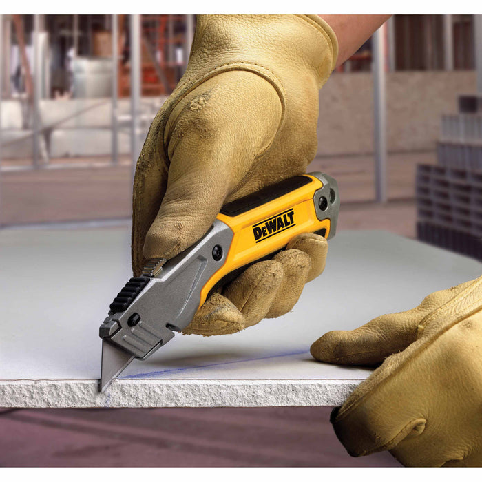 DeWalt DWHT10046 Retractable Quick-Change Utility Knife - 4