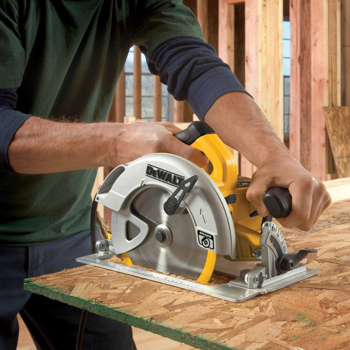 DeWalt DWE575SB 7-1/4" Lightweight Circular Saw with Electric Brake - 5