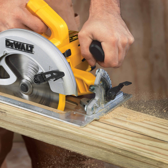 DeWalt DWE575 7-1/4" 15 Amp Lightweight Circular Saw - 12