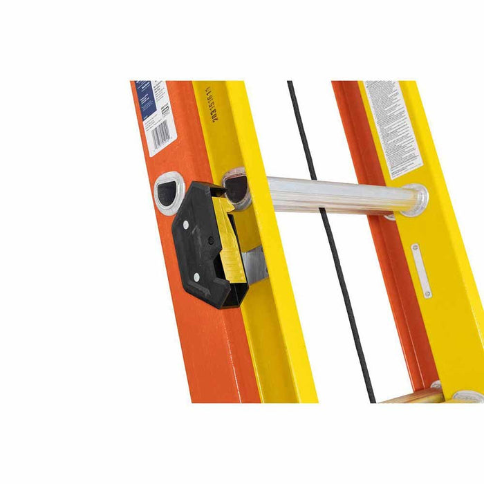 Werner T6220-2GS 20ft Type IA Fiberglass  Glidesafe Tri-Rung Extension - 6